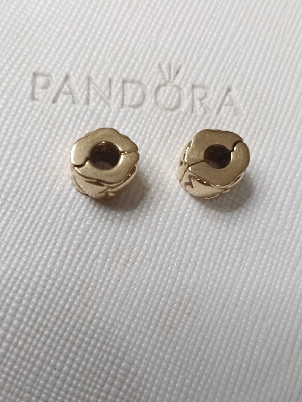 Pandora Two Vintage 14k Solid Gold Heart Clips - Picture 4 of 7